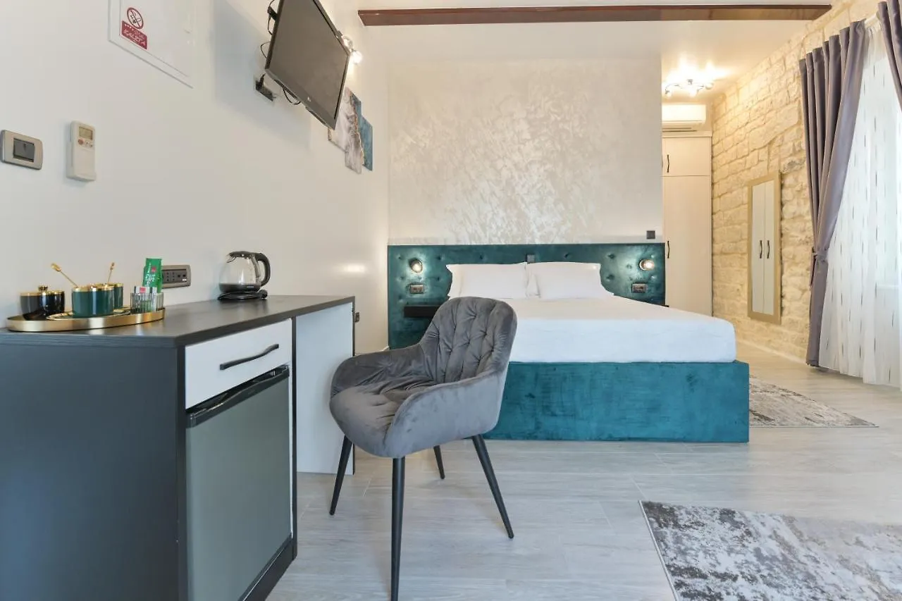 Luxury Rooms 