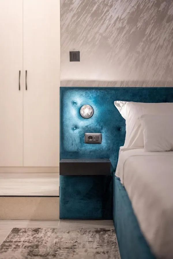 Luxury Rooms 